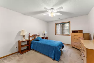 696 Monn Avenue, Vadnais Heights, MN 55127 - Photo 10