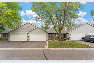 696 Monn Avenue, Vadnais Heights, MN 55127 - Photo 2