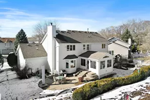 7215 Sunshine Dr, Eden Prairie, MN 55346 - Photo 10