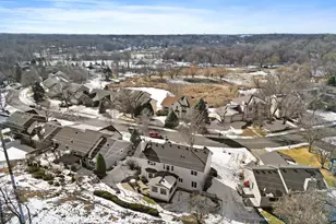 7215 Sunshine Dr, Eden Prairie, MN 55346 - Photo 12