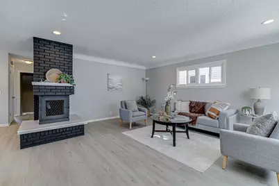 2758 Vincent Avenue N, Minneapolis, MN 55411 - Photo 2