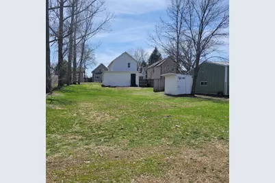 205 Elm Avenue SE, Montgomery, MN 56069 - Photo 2