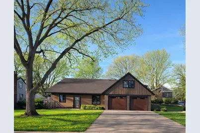 527 Miller Ave SW, Hutchinson, MN 55350 - Photo 1