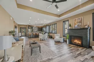 527 Miller Ave SW, Hutchinson, MN 55350 - Photo 10
