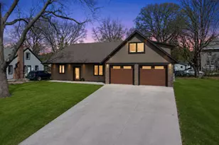 527 Miller Ave SW, Hutchinson, MN 55350 - Photo 2