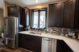 527 Miller Ave SW, Hutchinson, MN 55350 - Photo 8