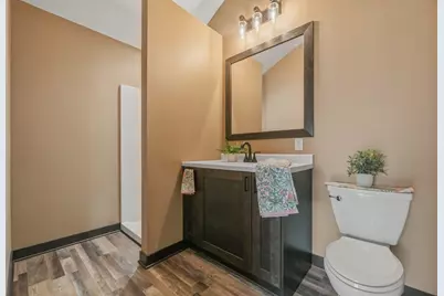 527 Miller Ave SW, Hutchinson, MN 55350 - Photo 28