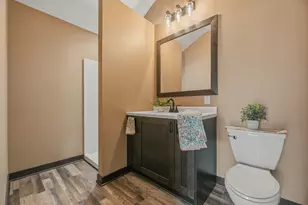 527 Miller Ave SW, Hutchinson, MN 55350 - Photo 28