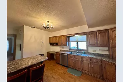 420 N Freeman Avenue, Luverne, MN 56156 - Photo 4