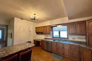 420 N Freeman Ave, Luverne, MN 56156 - Photo 4