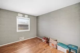 5057 9 Mile Creek Cir, Bloomington, MN 55437 - Photo 12