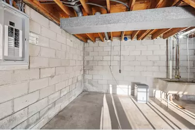 5057 Nine Mile Creek Circle, Bloomington, MN 55437 - Photo 16