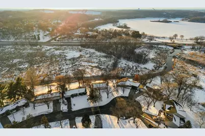 5057 Nine Mile Creek Circle, Bloomington, MN 55437 - Photo 22