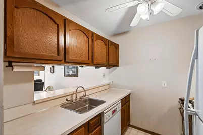 6042 Golden Valley Road, Golden Valley, MN 55422 - Photo 14