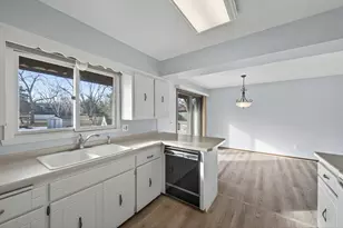 21306 Heath Ave N, Forest Lake, MN 55025 - Photo 10