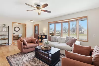 1412 10th Avenue W, Shakopee, MN 55379 - Photo 2