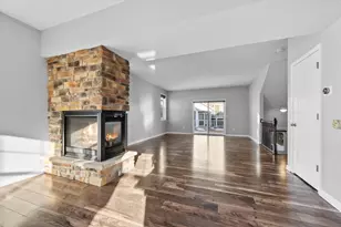 9575 Jefferson Dr, Chanhassen, MN 55317 - Photo 8