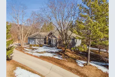 9125 Abbywood Road, Chaska, MN 55318 - Photo 2