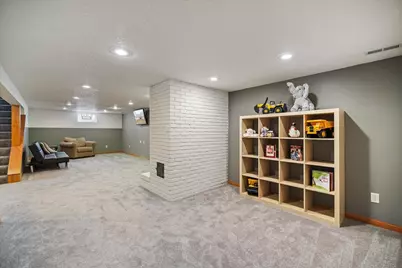 8131 Upton Avenue S, Bloomington, MN 55431 - Photo 22