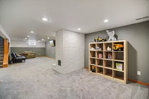 8131 Upton Ave S, Bloomington, MN 55431 - Photo 22