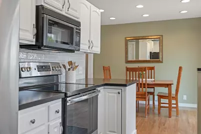 8131 Upton Avenue S, Bloomington, MN 55431 - Photo 12