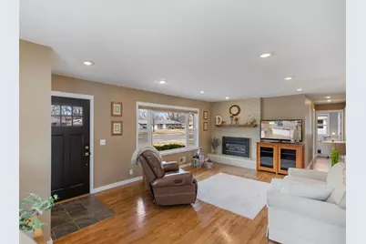 8131 Upton Avenue S, Bloomington, MN 55431 - Photo 4