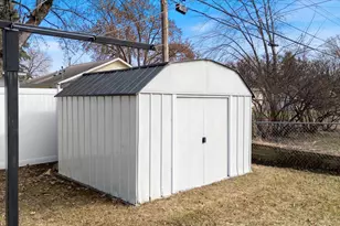 8131 Upton Ave S, Bloomington, MN 55431 - Photo 32