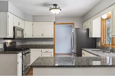 102 Woodridge Lane, Circle Pines, MN 55014 - Photo 6