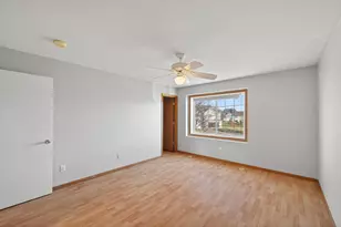 15687 Finewood Ct, Apple Valley, MN 55124 - Photo 14