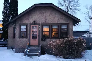 902 7th St, International Falls, MN 56649 - Photo 2