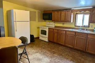 110 2nd St SW, Glenville, MN 56036 - Photo 4