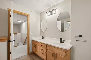 879 Braunworth Ct, Chaska, MN 55318 - Photo 28