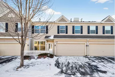 879 Braunworth Court, Chaska, MN 55318 - Photo 4