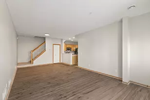 879 Braunworth Ct, Chaska, MN 55318 - Photo 10