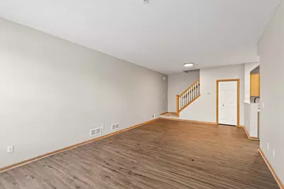 879 Braunworth Court, Chaska, MN 55318 - Photo 8