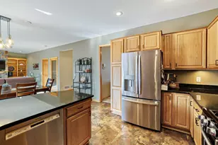 1693 Windsor Dr S, Shakopee, MN 55379 - Photo 4