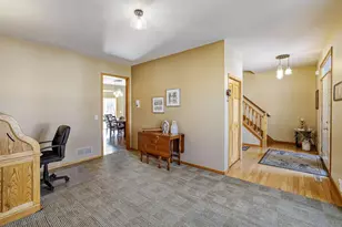 1693 Windsor Dr S, Shakopee, MN 55379 - Photo 10