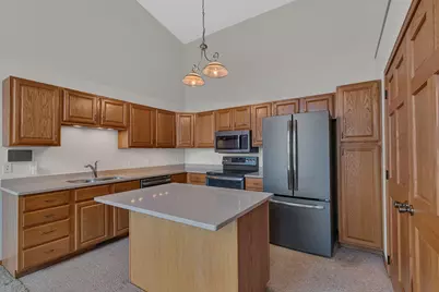 1904 27th Street SE #F, Saint Cloud, MN 56304 - Photo 2