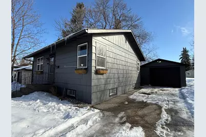 240 Kneale Avenue N, Thief River Falls, MN 56701 - Photo 2