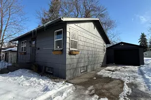 240 Kneale Ave N, Thief River Falls, MN 56701 - Photo 2