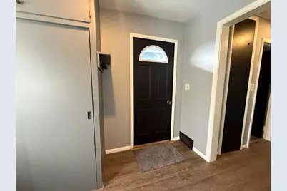 240 Kneale Avenue N, Thief River Falls, MN 56701 - Photo 4