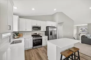 1485 Otter Way, New Richmond, WI 54017 - Photo 10