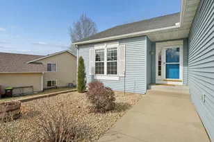 19771 Calgary Trail, Farmington, MN 55024 - Photo 2