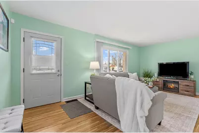 2139 4th Street E, Saint Paul, MN 55119 - Photo 4