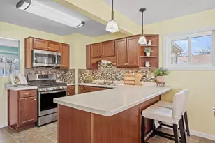 2139 4th St E, Saint Paul, MN 55119 - Photo 8