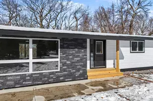 454 Country View Ln, Le Sueur, MN 56058 - Photo 2