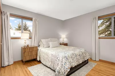 9821 Xerxes Avenue S, Bloomington, MN 55431 - Photo 14