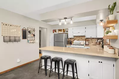 9821 Xerxes Avenue S, Bloomington, MN 55431 - Photo 12