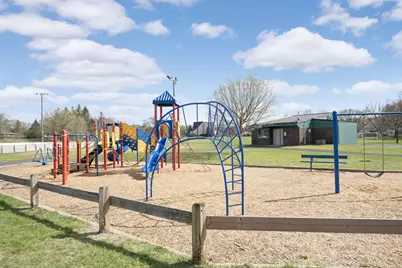 9821 Xerxes Avenue S, Bloomington, MN 55431 - Photo 32