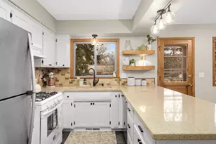 9821 Xerxes Ave S, Bloomington, MN 55431 - Photo 8